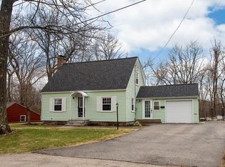 32 Oakwood Ave, Auburn, MA 01501