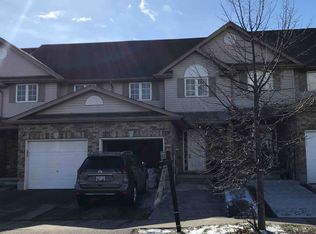 126 Templewood Dr, Kitchener, ON N2R1Y4