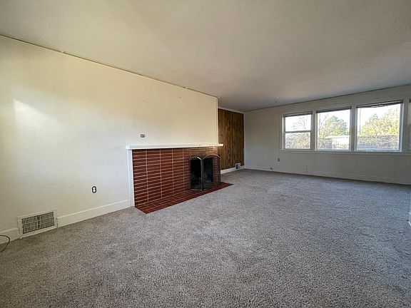 2nd image of 2853 Walnut St #Grgknnrnk