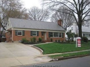 8621 Highgate Rd, Alexandria, VA 22308