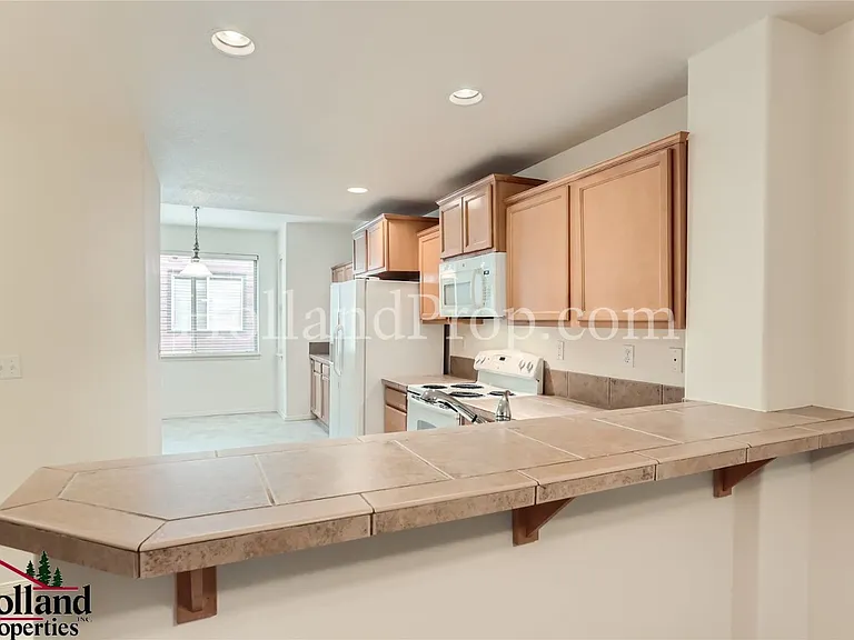 1554 SW 175th Ave — Photo 9
