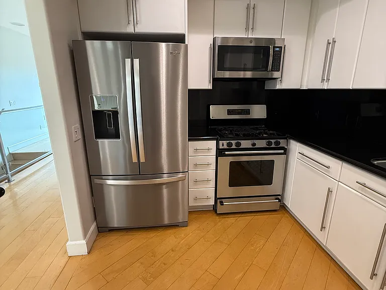 851 N San Vicente Blvd #203 — Photo 5