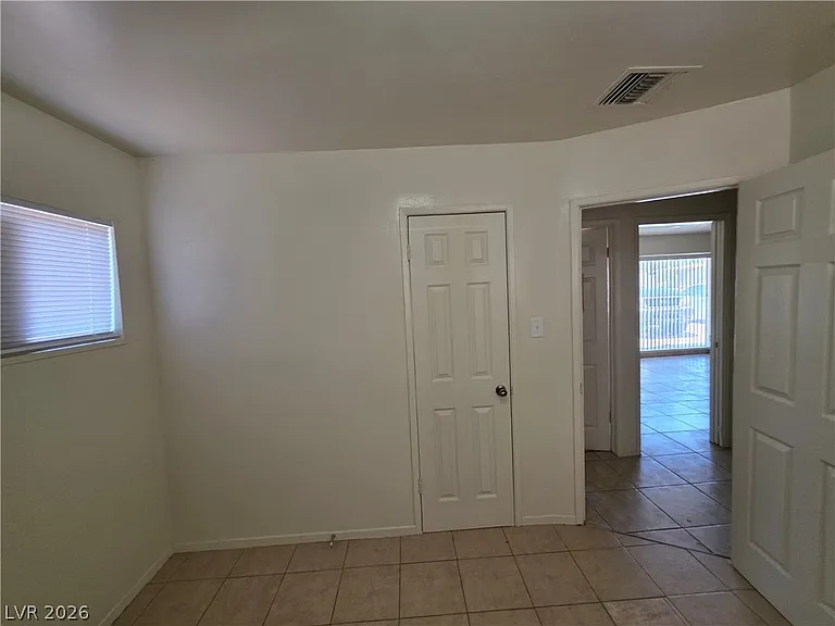 910 Magnolia Ave — Photo 13