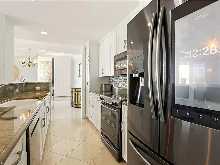 4001 Gulf Shore Blvd N #Penthouse 8 — Photo 12