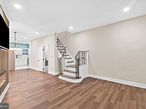 2nd image of 5611 Stewart St