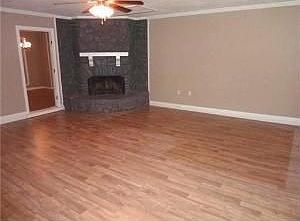 3rd image of 199 Walnut Ln
