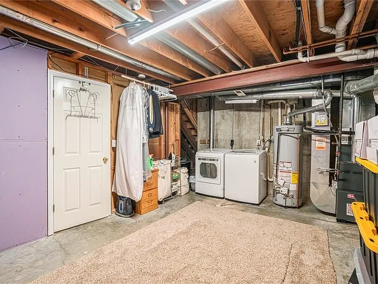 1853 Chickadee Dr — Photo 17