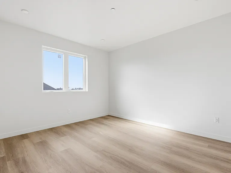 The Residences at Echo Park — Photo 38
