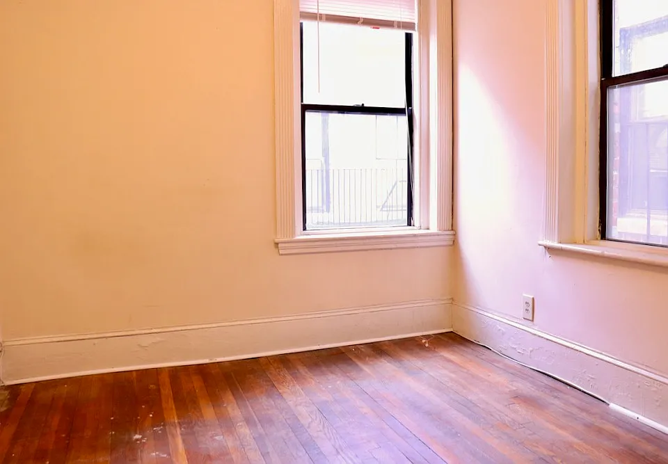 9 Myrtle St #5