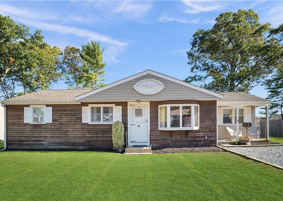 1st image of 40 Rawlinson Dr