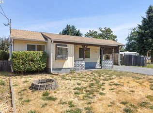 141 5th St, Dillard, OR 97432