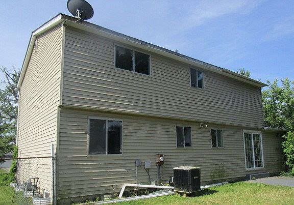2nd image of 460 W Columbus St