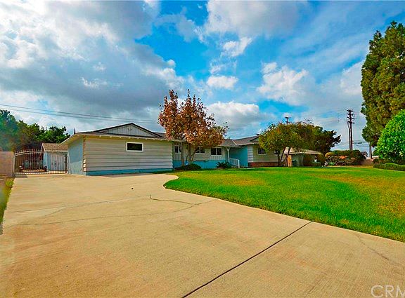 2nd image of 1812 E Cajon Cir