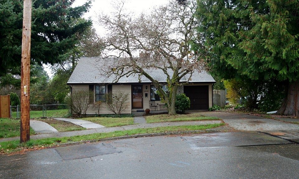 1st image of 2438 S 121st St