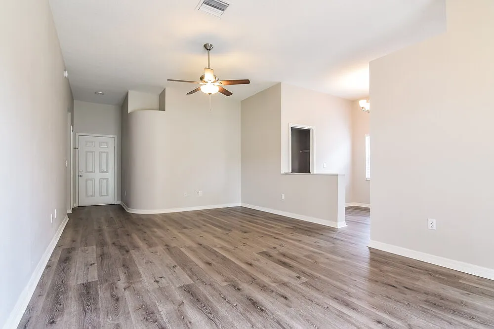 3 bed, 2.0 bath, 1243 sqft, $3,630 — Photo 4