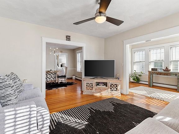 4th image of 178 Norfolk Ave Unit 178