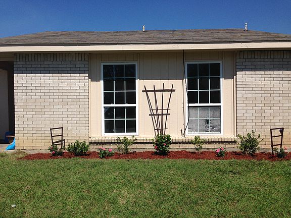 2nd image of 2401 Jo Lyn Ln