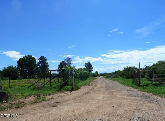 2nd image of 2768 N Evelyn Ln