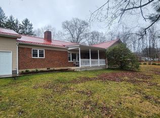 101 Hresan Blvd, Fayetteville, WV 25840