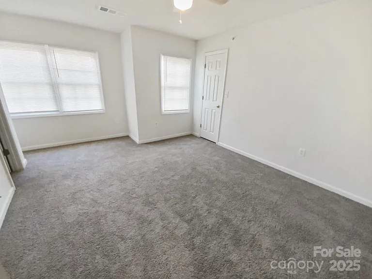 2118 Augusta St — Photo 15