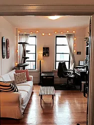 Rented by Eleni Moustakis LREB