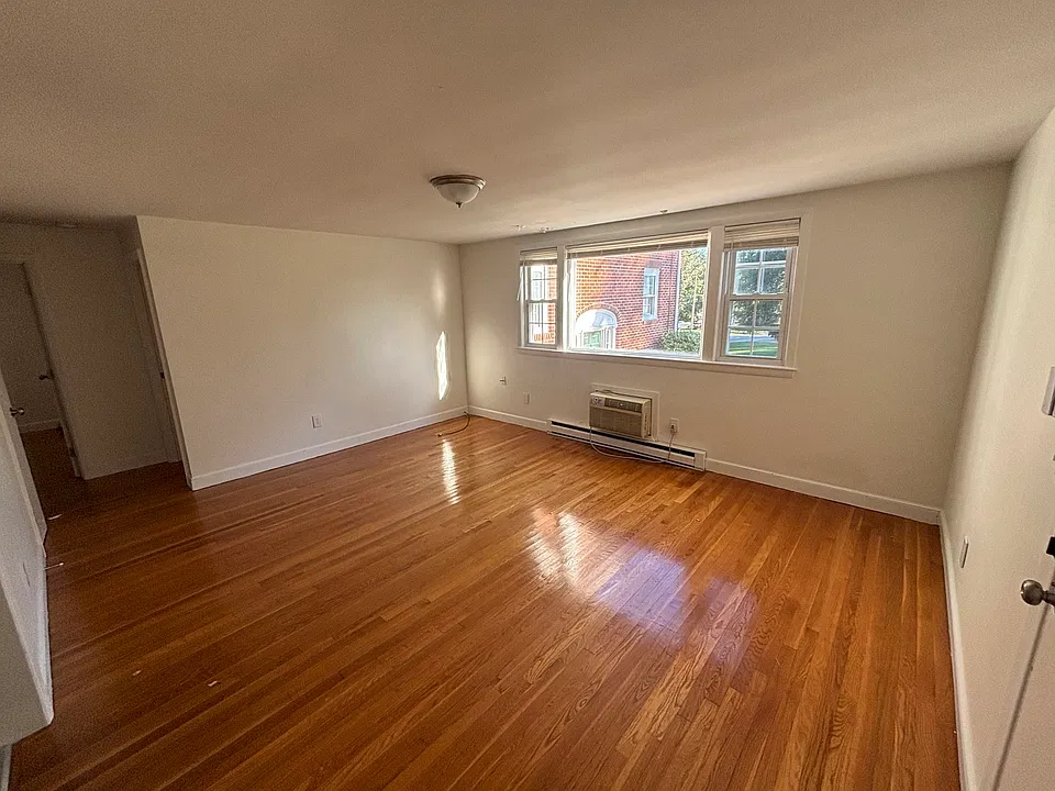 15 Park Ave #8