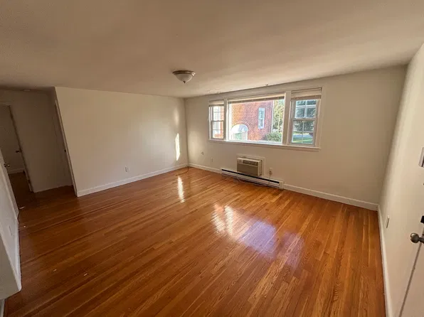 15 Park Ave #8, Foxboro, MA 02035
