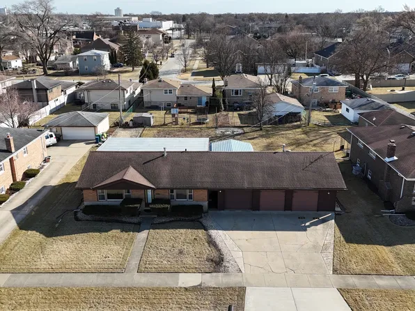 4937 W 85th Pl, Burbank, IL 60459