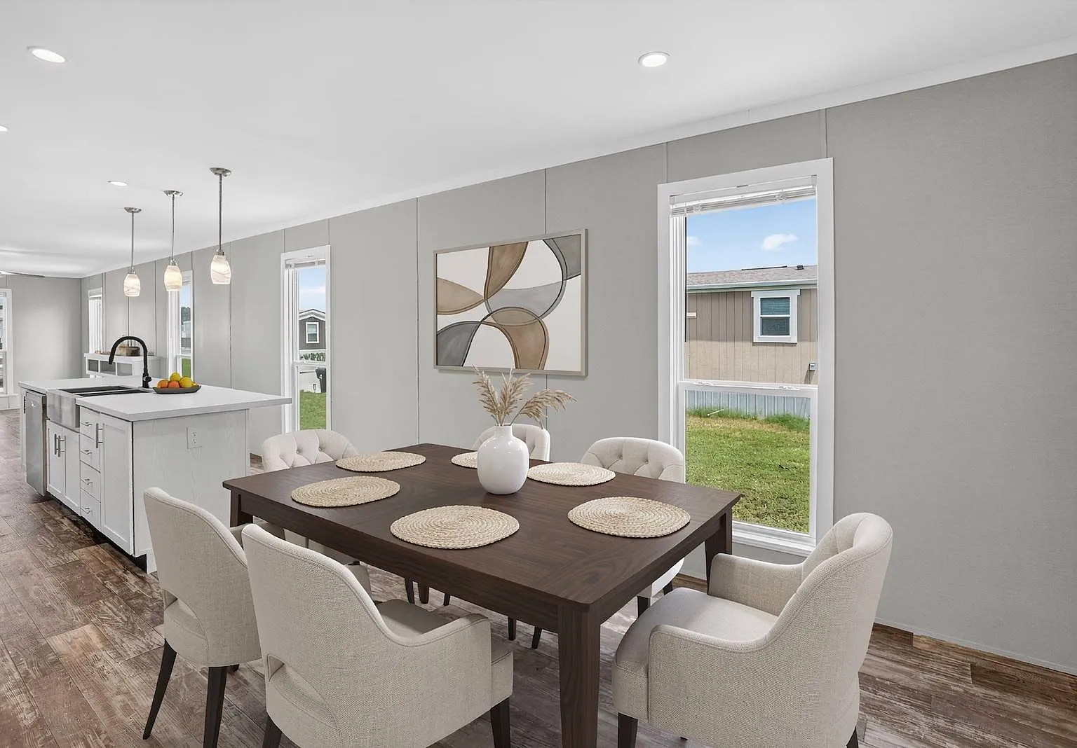 3 bed, 2.0 bath, 1440 sqft, $2,220 — Photo 3