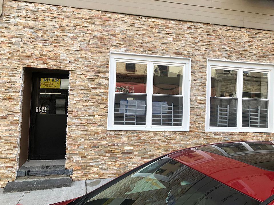 1st image of 194 Ashburton Ave #3