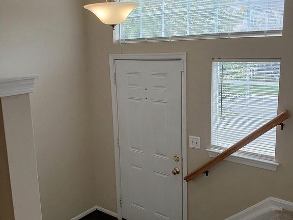 3rd image of 211 Frazer Dr