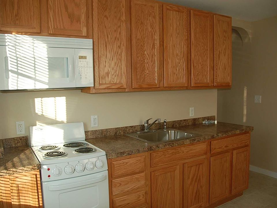 2nd image of 234 Smithfield Rd APT 4