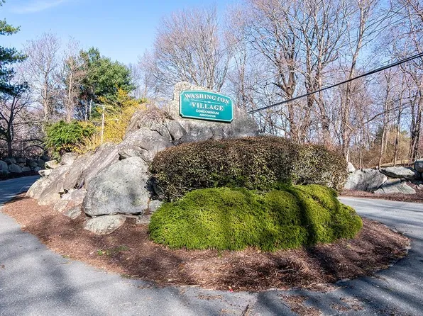 133 Fairway Dr, Coventry, RI 02816