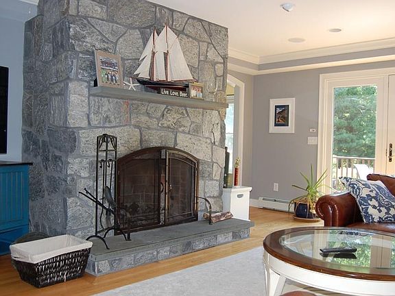 3rd image of 112 Fairview Ln