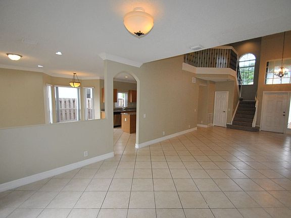 2nd image of 7623 Colony Palm Dr