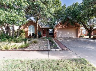 2210 93rd St, Lubbock, TX 79423