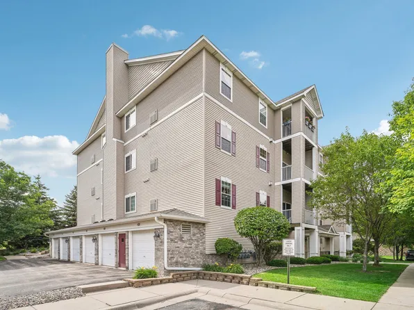 12761 Collegeview Dr APT 201, Eden Prairie, MN 55347