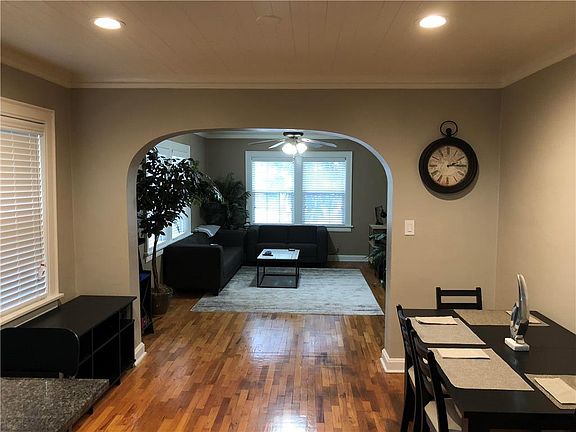 4th image of 4517 Roanoke Pkwy Unit 4517