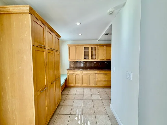 1242 Berkeley St #14 — Photo 11
