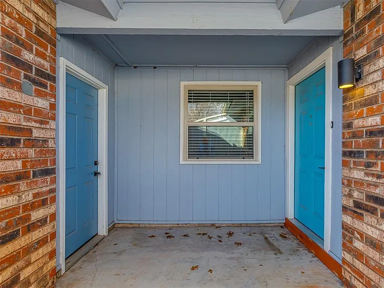 4768 Hemlock Cir — Photo 34