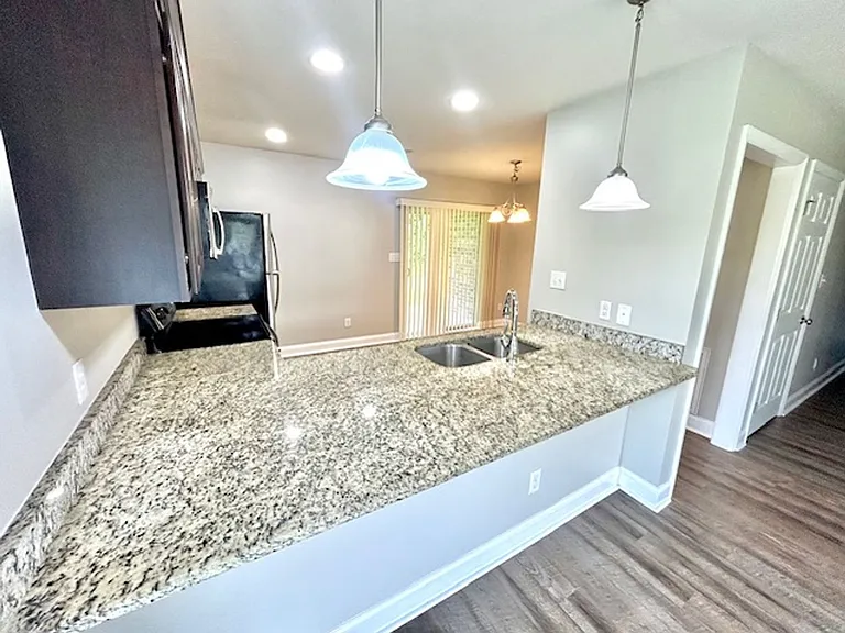1089 Burwell Rd — Photo 4