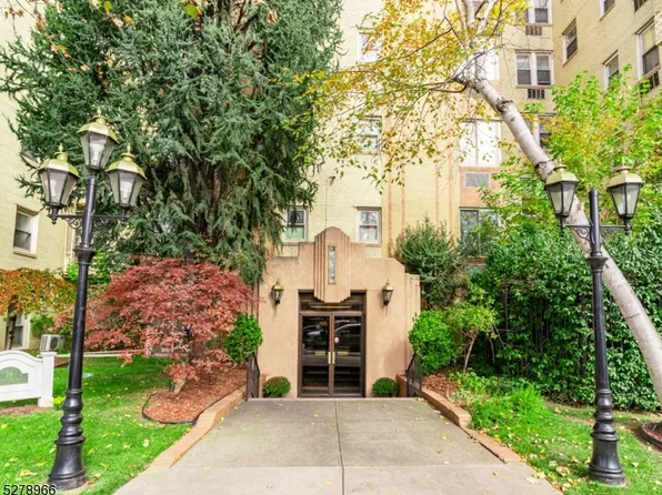 19-31 Lyons Ave #611, Newark City, NJ 07112