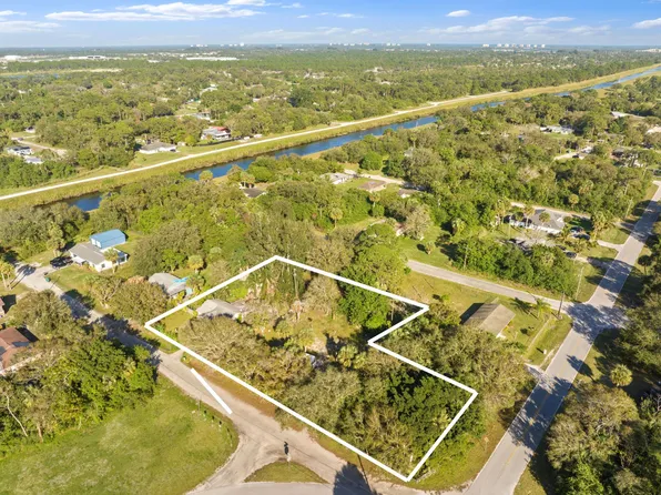 1920 N 48th Street, Fort Pierce, FL 34947