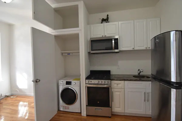 Rented by CNC-Assets | media 10