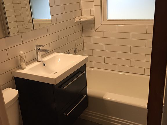 4th image of 2615 W 51st Ter