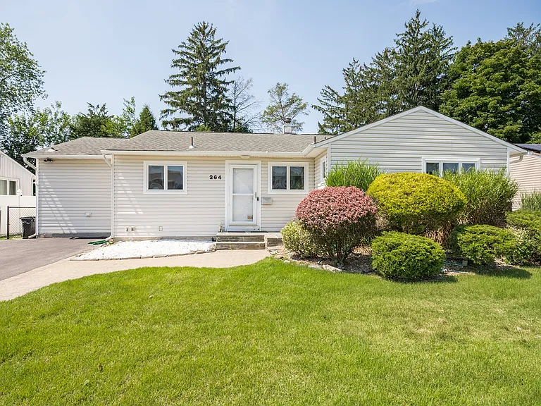264 Manetto Hill Rd — Photo 2