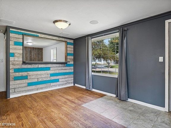 4th image of 1675 Stone Lake Dr