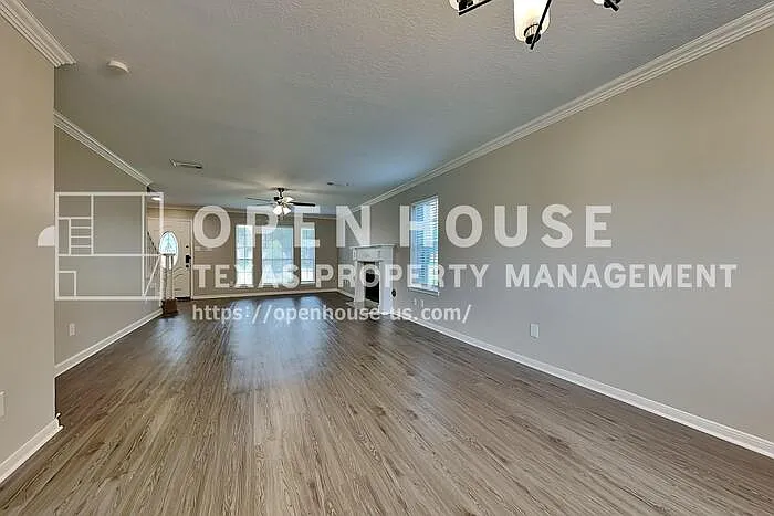 2203 Pincher Creek Dr — Photo 8