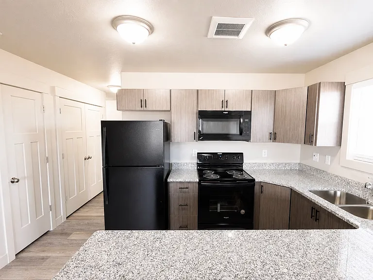 3584 E Felix Way #1 — Photo 2