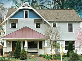 996 N Roosevelt St, Falls Church, VA 22046